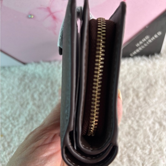 Kate Spade Brown Leather Wallet NWOT - Picture 5 of 9